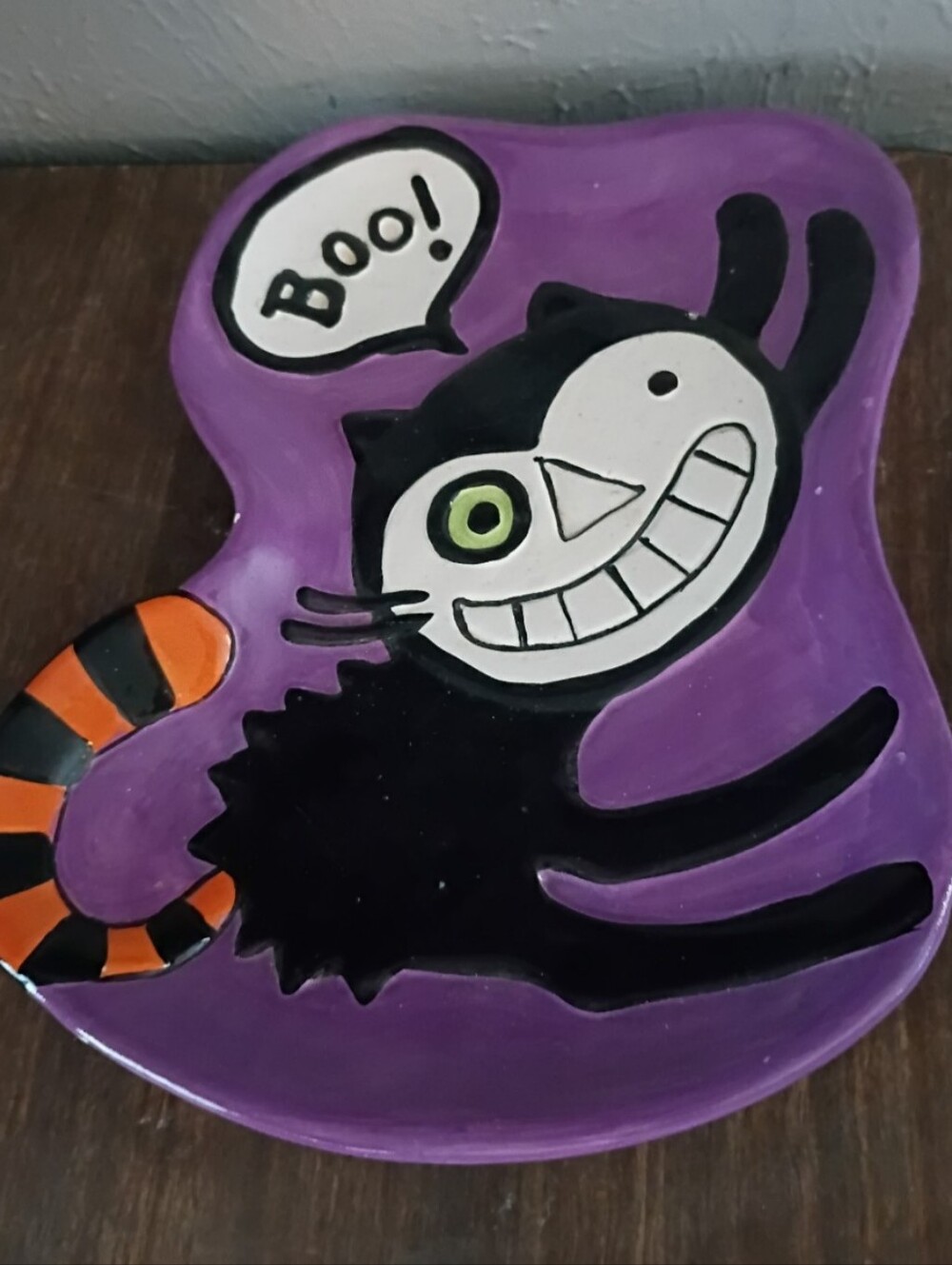 Robin Roderick gibson scary cartoon cat dish